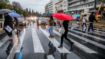 Παραμονή Χριστουγέννων με ισχυρές βροχοπτώσεις