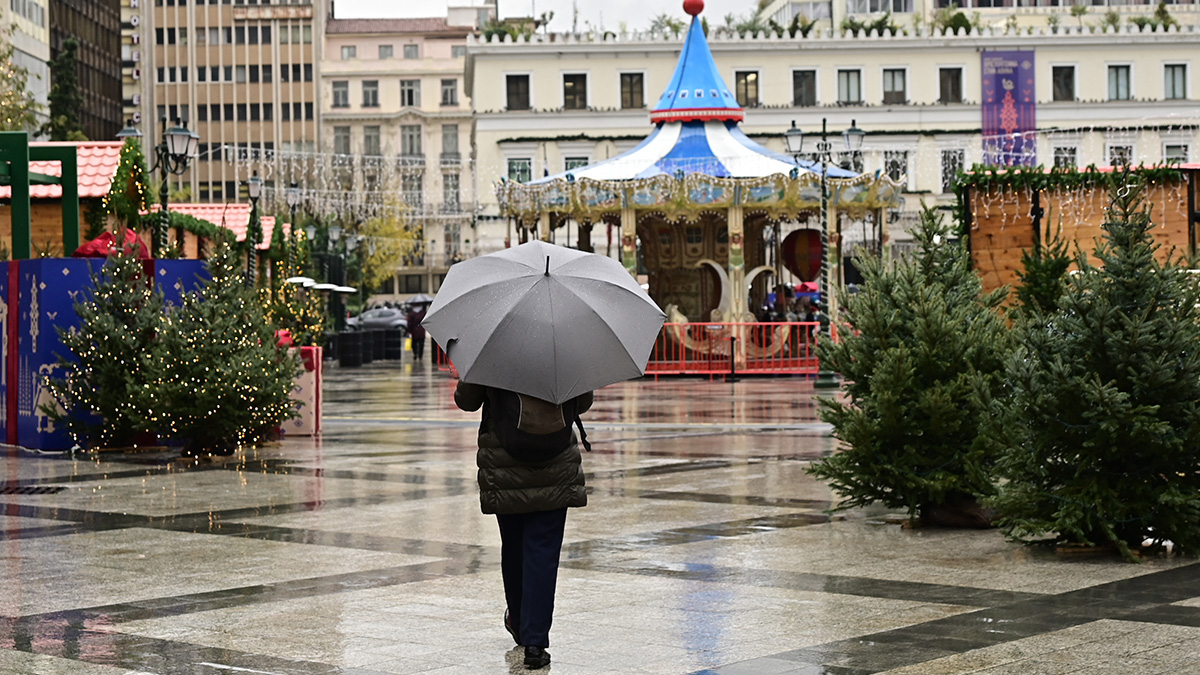 Βροχή 1,5 μήνα έπεσε σε λίγες ώρες στην Αττική