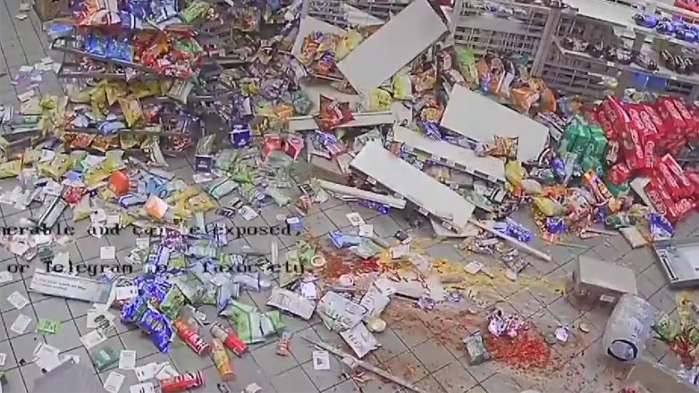 Τέξας: Κλέφτες έδεσαν ΑΤΜ τραβώντας το με αυτοκίνητο «σπέρνοντας το χάος» – Βίντεο