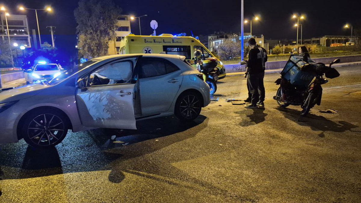 Νεκρός διανομέας σε τροχαίο με ΙΧ στον παράδρομο της Αττικής Οδού