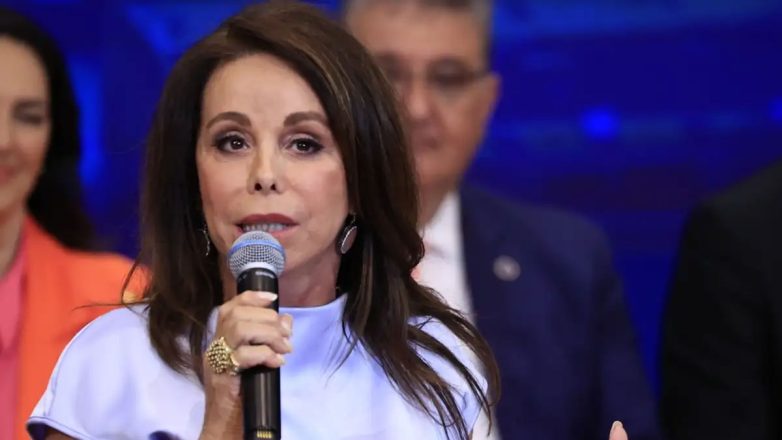 Χριστούγεννα γεμάτα μνήμες για τη Βούλα Πατουλίδου: Το βίντεο-αφιέρωμα στον σύζυγό της που «έφυγε»