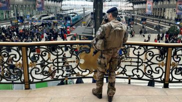 Παρίσι: Επίθεση με μαχαίρι στο μετρό – Τραυματίστηκαν 3 γυναίκες