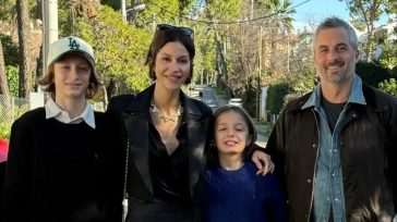 Σοφία Καρβέλα και Θανάσης Πανουργιάς: Μαζί στις γιορτές – Η κοινή εμφάνιση σε χριστουγεννιάτικο κάλεσμα