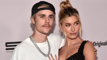 Justin Bieber: Ευχήθηκε για τα Χριστούγεννα στην αγκαλιά της Hailey