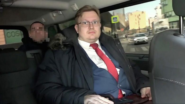 Ρωσία: Κάθειρξη 12 ετών σε πρώην διπλωμάτη που «πούλησε κρατικά μυστικά στις ΗΠΑ»