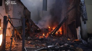 Ζελένσκι: «Η Ρωσία επιτέθηκε τη νύχτα με 500 drones και 40 πυραύλους»