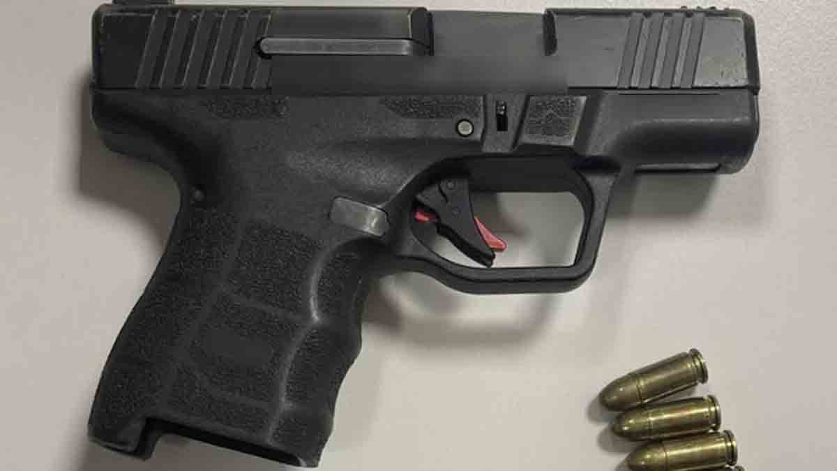 Απείλησε με όπλο αστυνομικούς στην Ομόνοια και συνελήφθη