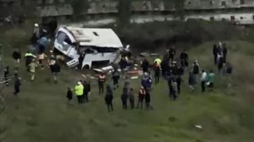 Τουρκία: Λεωφορείο έπεσε σε χαράδρα – Βίντεο