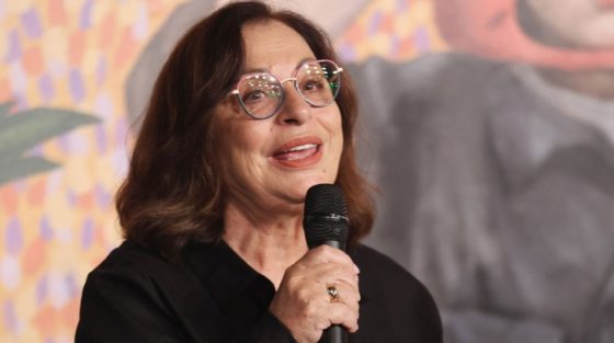 Γενέθλια με αισιοδοξία για τη Χάρις Αλεξίου – Η φωτογραφία με την τούρτα