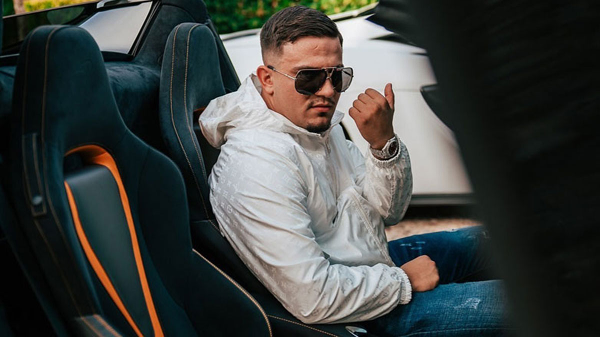 Στην Ευελπίδων ο IVAN GREKO και οι δύο φίλοι του