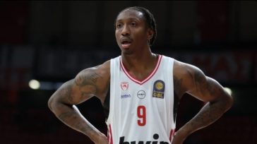 Από τον Ολυμπιακό στην Εφές ο Σέιμπεν Λι