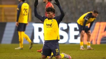 Ανησυχία για Ελ Κααμπί με Κέβιν Ροντρίγκες