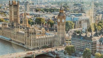 Σαράντα χιλιάδες Ρουμάνοι εγκαταλείπουν το Ηνωμένο Βασίλειο κάθε χρόνο