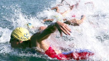 Καρχαρίας κατασπάραξε αθλήτρια ενώ κολυμπούσε