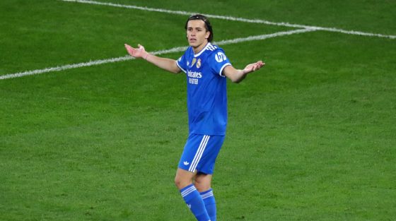 Ποδοσφαιριστής της Ρεάλ βγάζει βόλτα μια τίγρη της Βεγγάλης