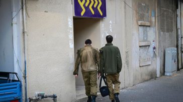 Αναστέλλεται το κλείσιμο του ραδιοφωνικού σταθμού του Ισραηλινού στρατού