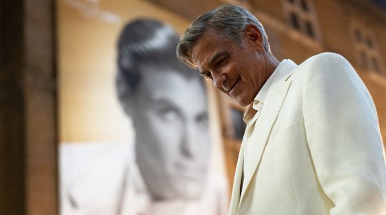 «Jay Kelly»: H σκηνή που άφησε άφωνους τους Τζορτζ Κλούνεϊ και Άνταμ Σάντλερ