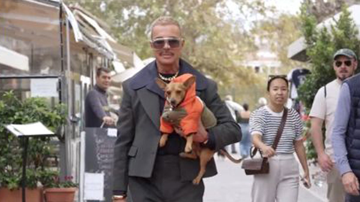 Red Carpet-Έκπληξη στο κέντρο της Αθήνας: Ο Λάκης Γαβαλάς έκανε τον δρόμο…πασαρέλα