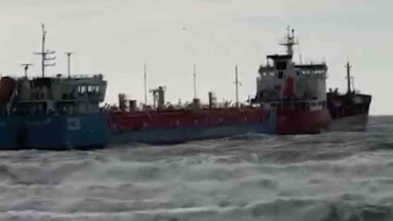 Συγκρούστηκαν δύο δεξαμενόπλοια στη Κωνσταντινούπολη Συγκρούστηκαν δύο δεξαμενόπλοια στη Κωνσταντινούπολη