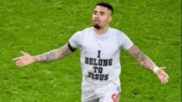 Πρωταθλήτρια χειμώνα η Άρσεναλ, σοκ για Γιουνάιτεντ