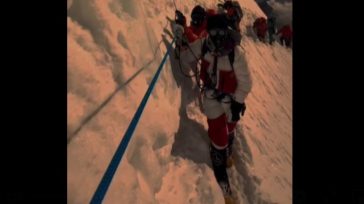 Τρομακτικό βίντεο από την ψηλότερη κορυφή του Έβερεστ