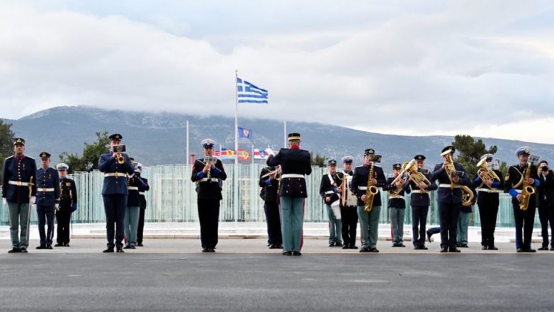 Η Διακλαδική Μπάντα των Ενόπλων Δυνάμεων έψαλε τα κάλαντα της Πρωτοχρονιάς στο Πεντάγωνο