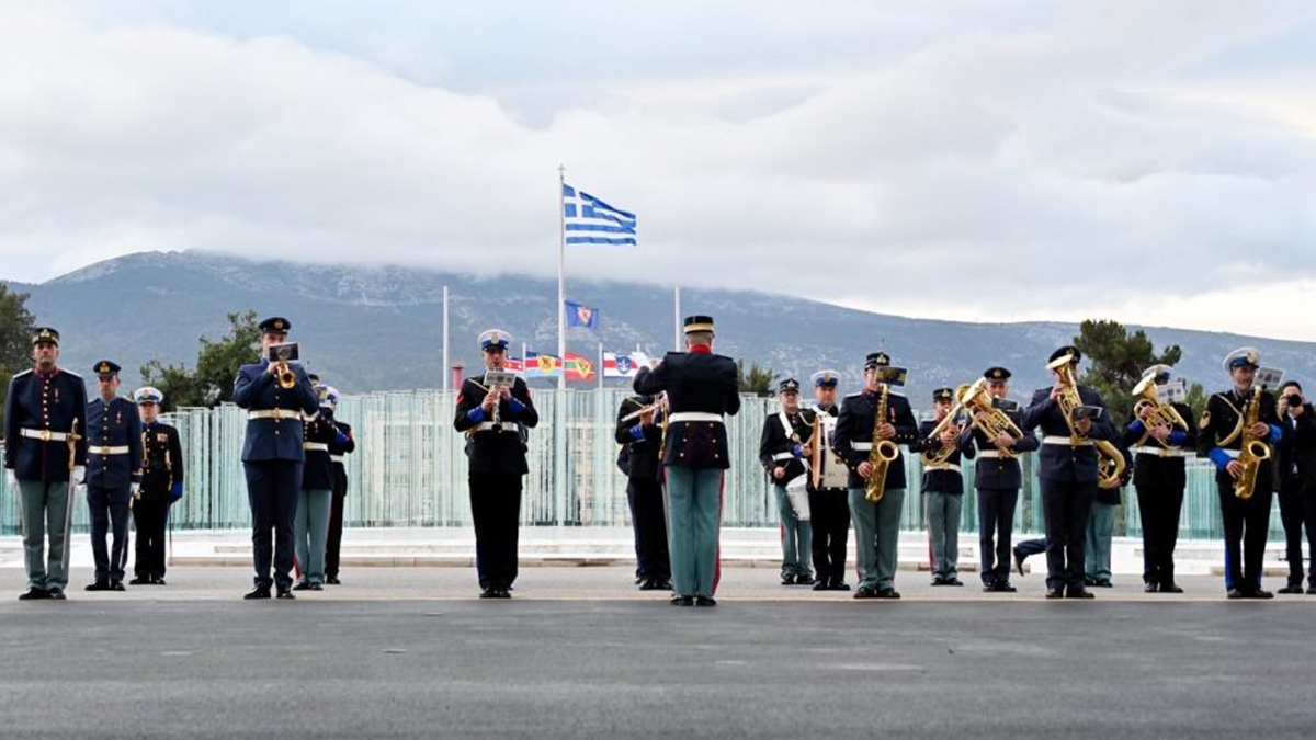 Η Διακλαδική Μπάντα των Ενόπλων Δυνάμεων έψαλε τα κάλαντα της Πρωτοχρονιάς στο Πεντάγωνο