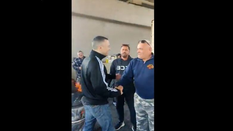 Στα μπλόκα των αγροτών και ο Ηλίας Κασιδιάρης