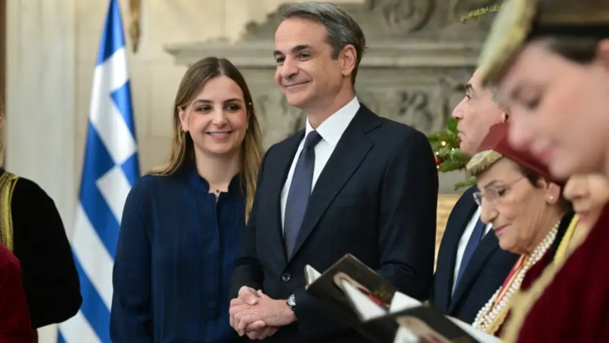 Κυριάκος Μητσοτάκης: Σπάνια κοινή εμφάνιση με την κόρη του, Σοφία στο Μέγαρο Μαξίμου