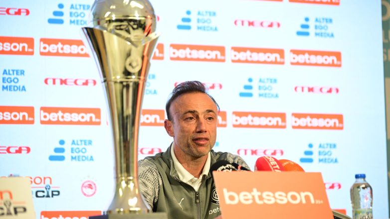 Κόντης: «Να κοιτάζουμε τον Ολυμπιακό στα… ίσια»