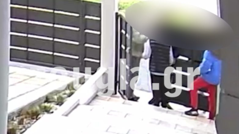 Τους πήραν τα χρήματα από τα κάλαντα Τους πήραν τα χρήματα από τα κάλαντα