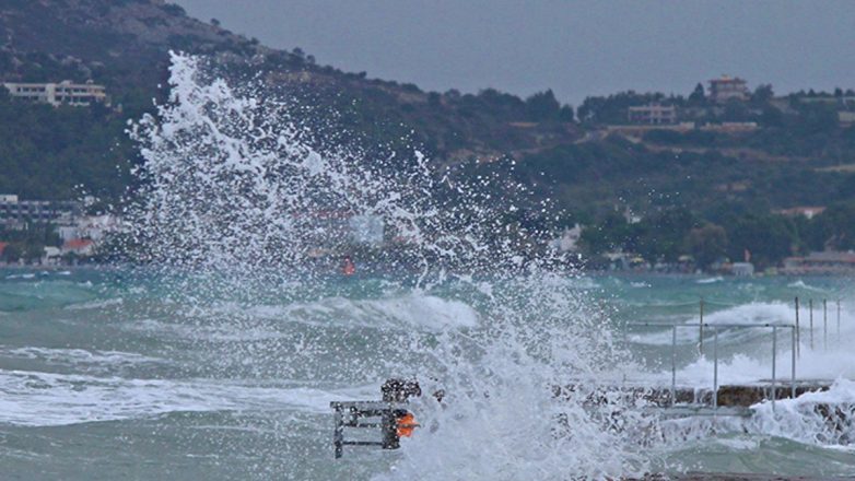 Απαγόρευση απόπλου λόγω ισχυρών ανέμων Απαγόρευση απόπλου λόγω ισχυρών ανέμων