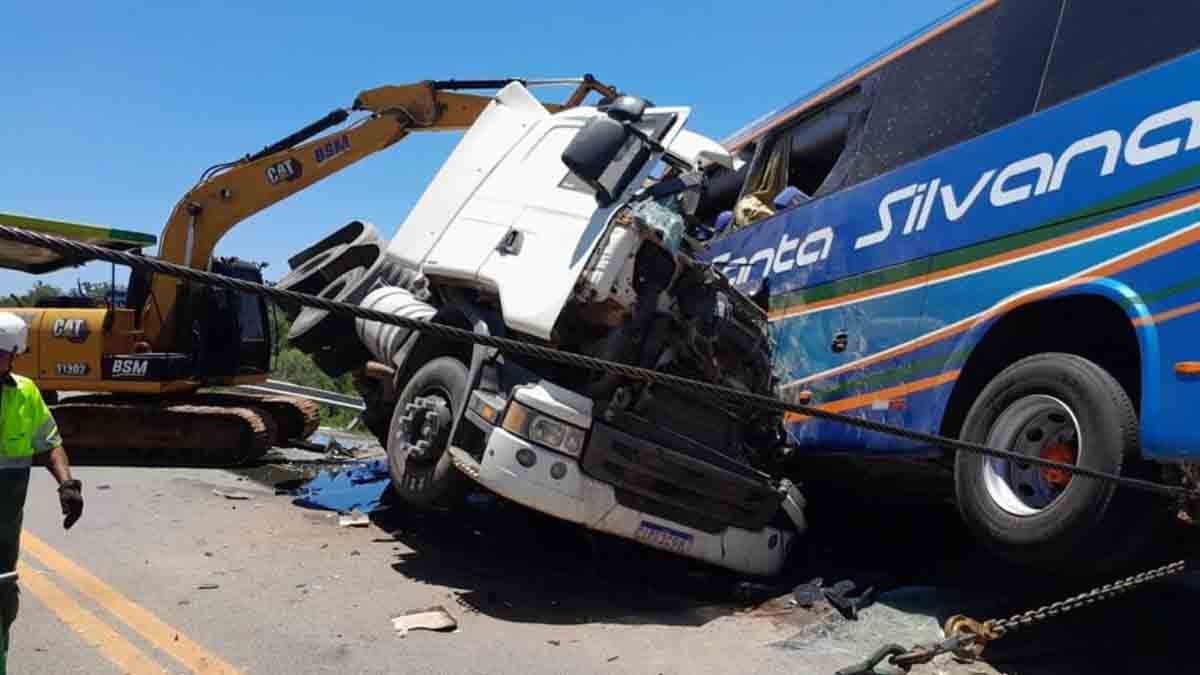 Βραζιλία: Συγκρούστηκε λεωφορείο με φορτηγό – 11 νεκροί