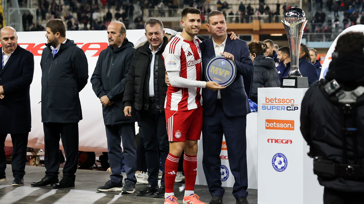 Καλογερόπουλος: «Θέλουμε όλα τα τρόπαια»