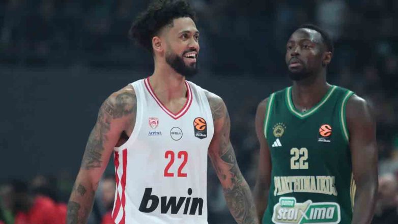 Τον έχει πάρει φαλάγγι με 10-0! Τον έχει πάρει φαλάγγι με 10-0!