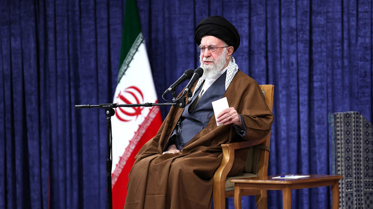 Χαμενεΐ προς ΗΠΑ: Η Τεχεράνη δεν θα υποκύψει στον εχθρό