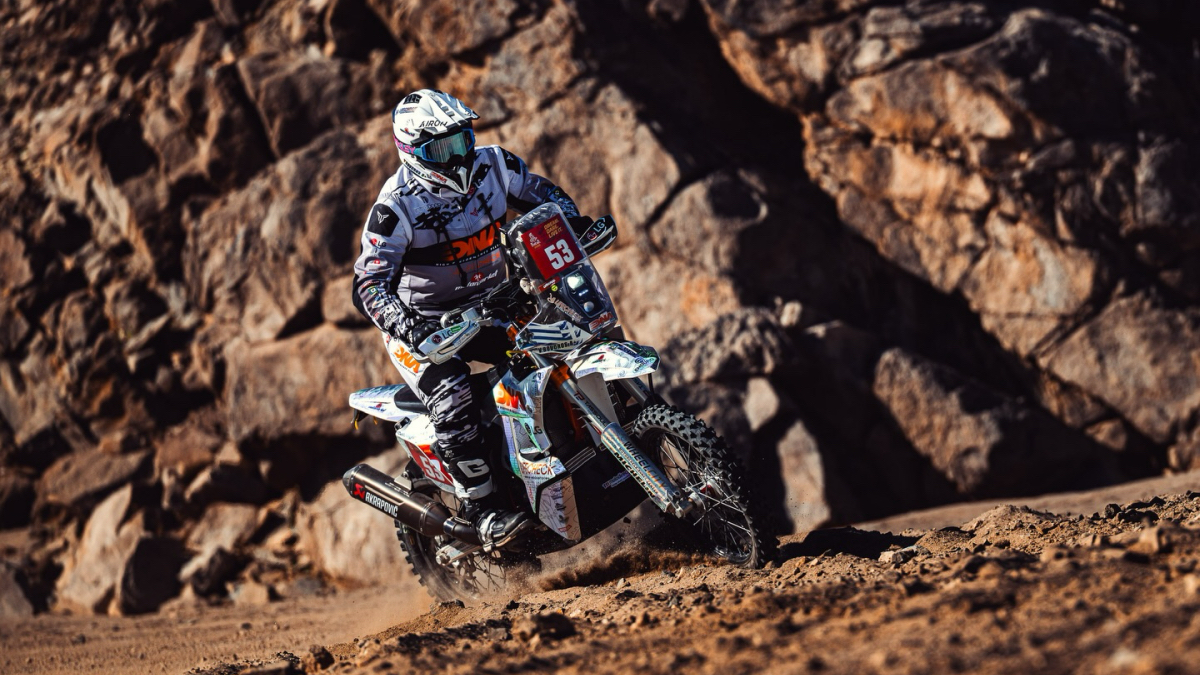 Μικρό λάθος στο Dakar Rally για τον Βασίλη Μπούδρο