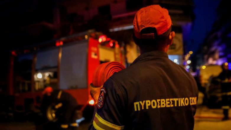 Φωτιά σε κατάστημα στη Νέα Σμύρνη Φωτιά σε κατάστημα στη Νέα Σμύρνη