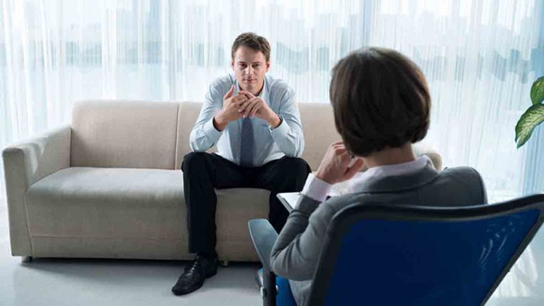 Η Ψυχή Δεν Ψηφιοποιείται: Γιατί η Θεραπεία Χρειάζεται Ανθρώπινη Παρουσία