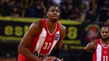 Στον Άρη ο Κώστας Αντετοκούνμπο