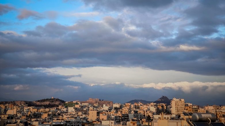 Θεοφάνια με λασποβροχές και αφρικανική σκόνη