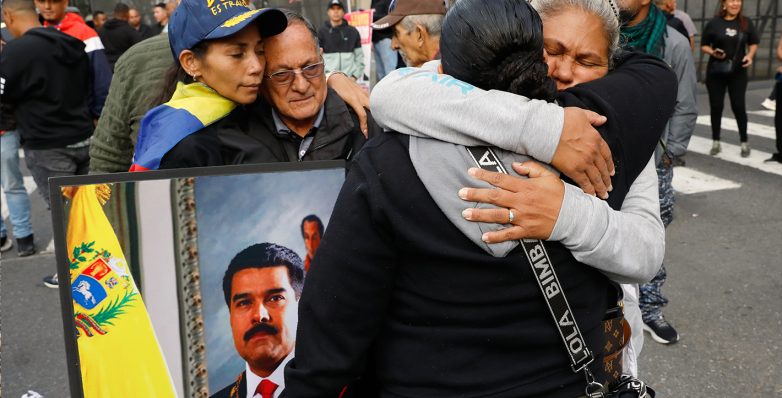 Κόσμος που αγωνιά για την επόμενη ημέρα στη Βενεζουέλα