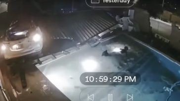 Αδιανόητο περιστατικό: Αυτοκίνητο “πέταξε” πάνω από πισίνα σπιτιού και ο οδηγός βρέθηκε για… βουτιά (Βίντεο)