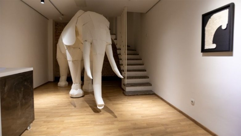 Δράμα: Ένας «Ελέφαντας στο Δωμάτιο» του Γιάννη Καπέλλου ως «πράξη ανυπακοής» στην Gallery13