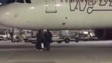 Επιβάτες επιχείρησαν να επιβιβαστούν σε πτήση ενώ το αεροσκάφος ήταν εν κινήσει!