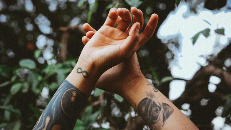 Τατουάζ και υγεία: Μπορεί το μελάνι να συνδέεται με καρκίνο;