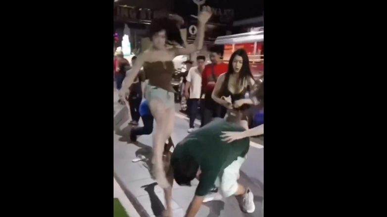 Ταϊλάνδη: Τρανς πλάκωσαν στο ξύλο Ινδό επειδή αρνήθηκε να πληρώσει για σεξ