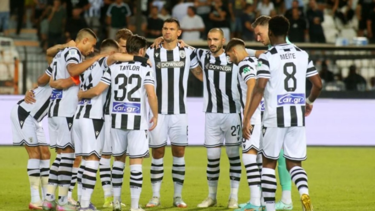 Τρία εισιτήρια ζητούν κατόχους