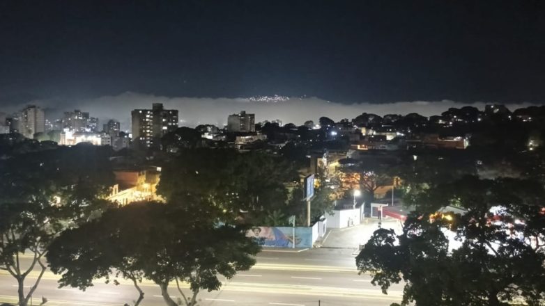 Βενεζουέλα: Εκρήξεις και πυροβολισμοί γύρω από το προεδρικό μέγαρο