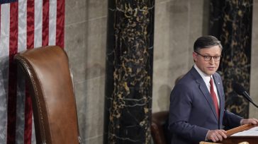 Μάικ Τζόνσον: Υπέρ της σύντομης διεξαγωγής εκλογών στη Βενεζουέλα